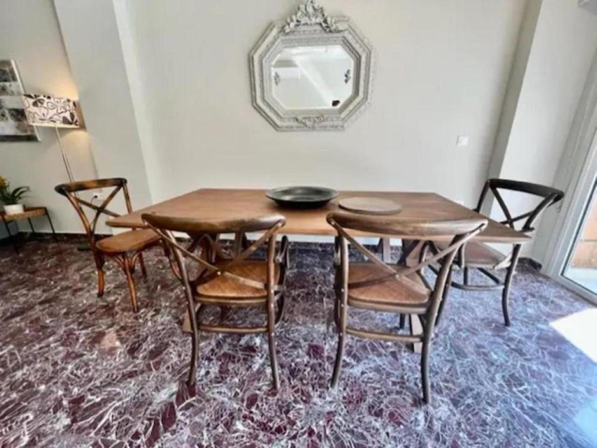 Flisvos Marina Refurbished Apartment Atenas Exterior foto
