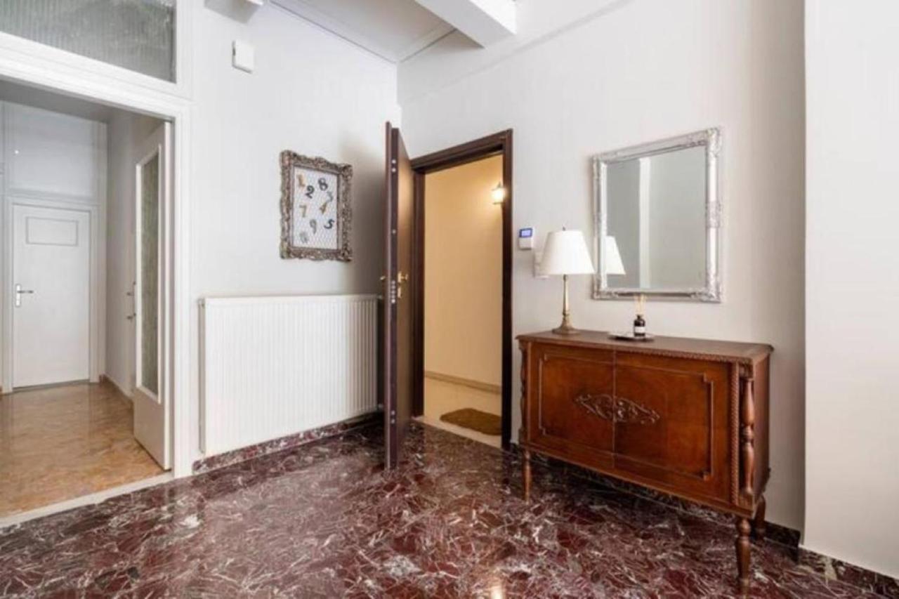 Flisvos Marina Refurbished Apartment Atenas Exterior foto